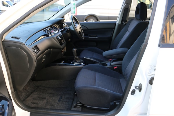 Used Mitsubishi Lancer 2002 for sale - 73420756: Photo 16