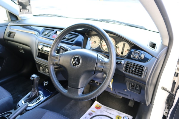 Used Mitsubishi Lancer 2002 for sale - 73420756: Photo 9