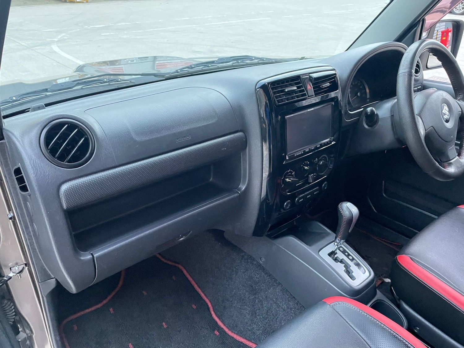 Used Suzuki Jimny 2014 for sale - 76882049: Photo 5