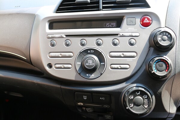 Used Honda Jazz 2014 for sale - 74327124: Photo 16