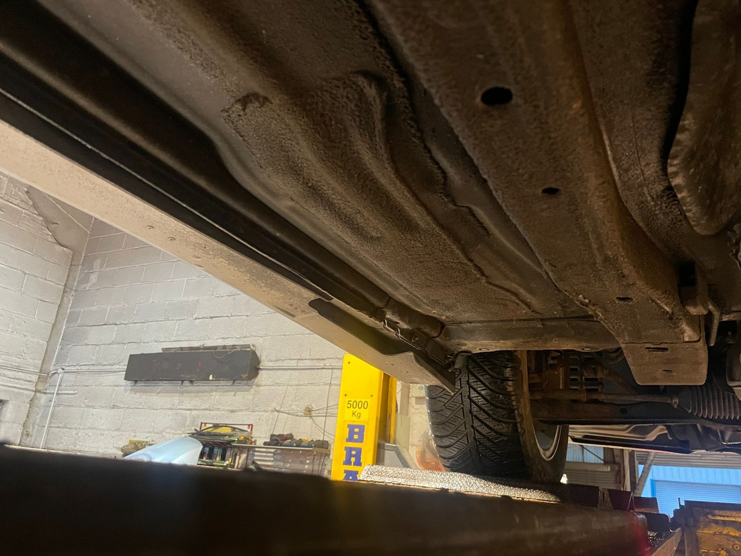 Used Nissan Skyline 1998 for sale - 77357051: Photo 15