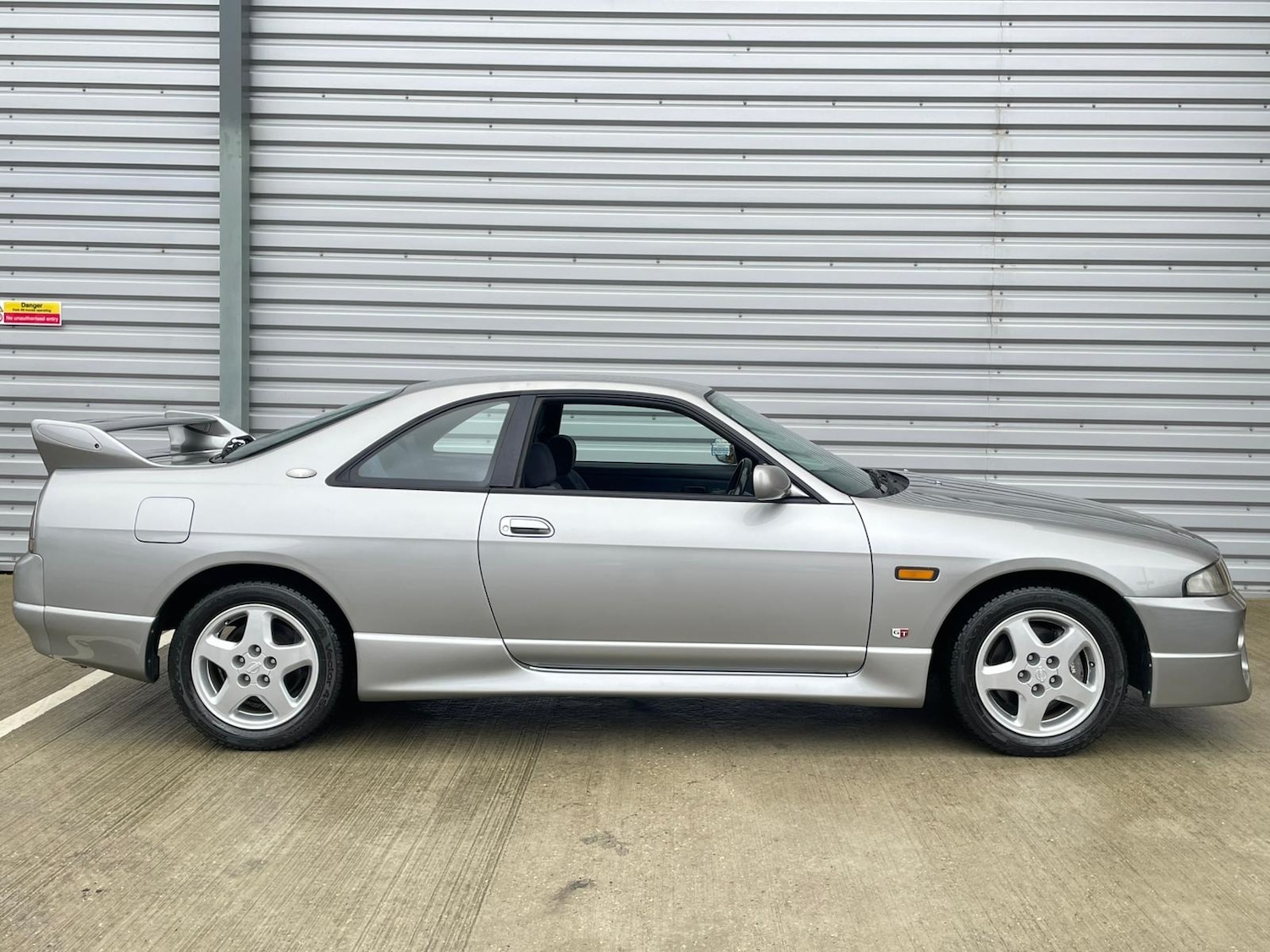 Used Nissan Skyline 1998 for sale - 77357051: Photo 5