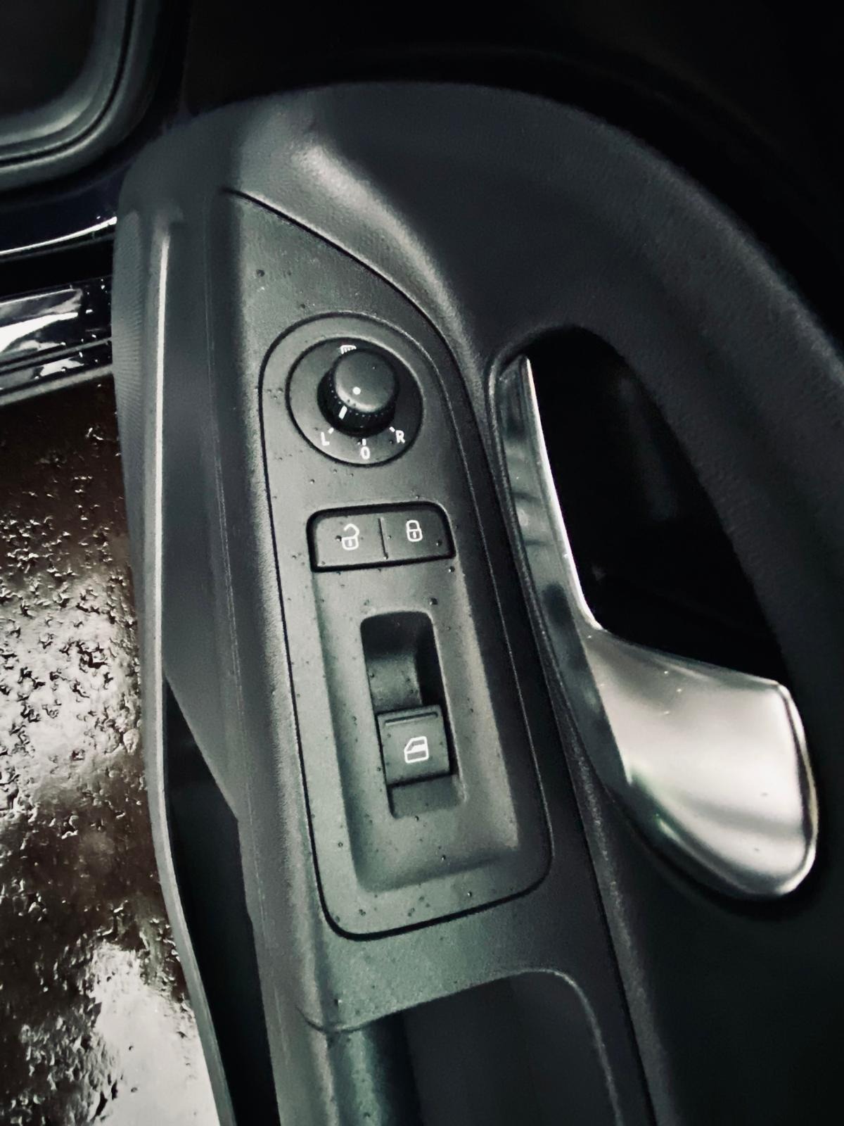 Used Volkswagen up! 2025 for sale - 77022750: Photo 53