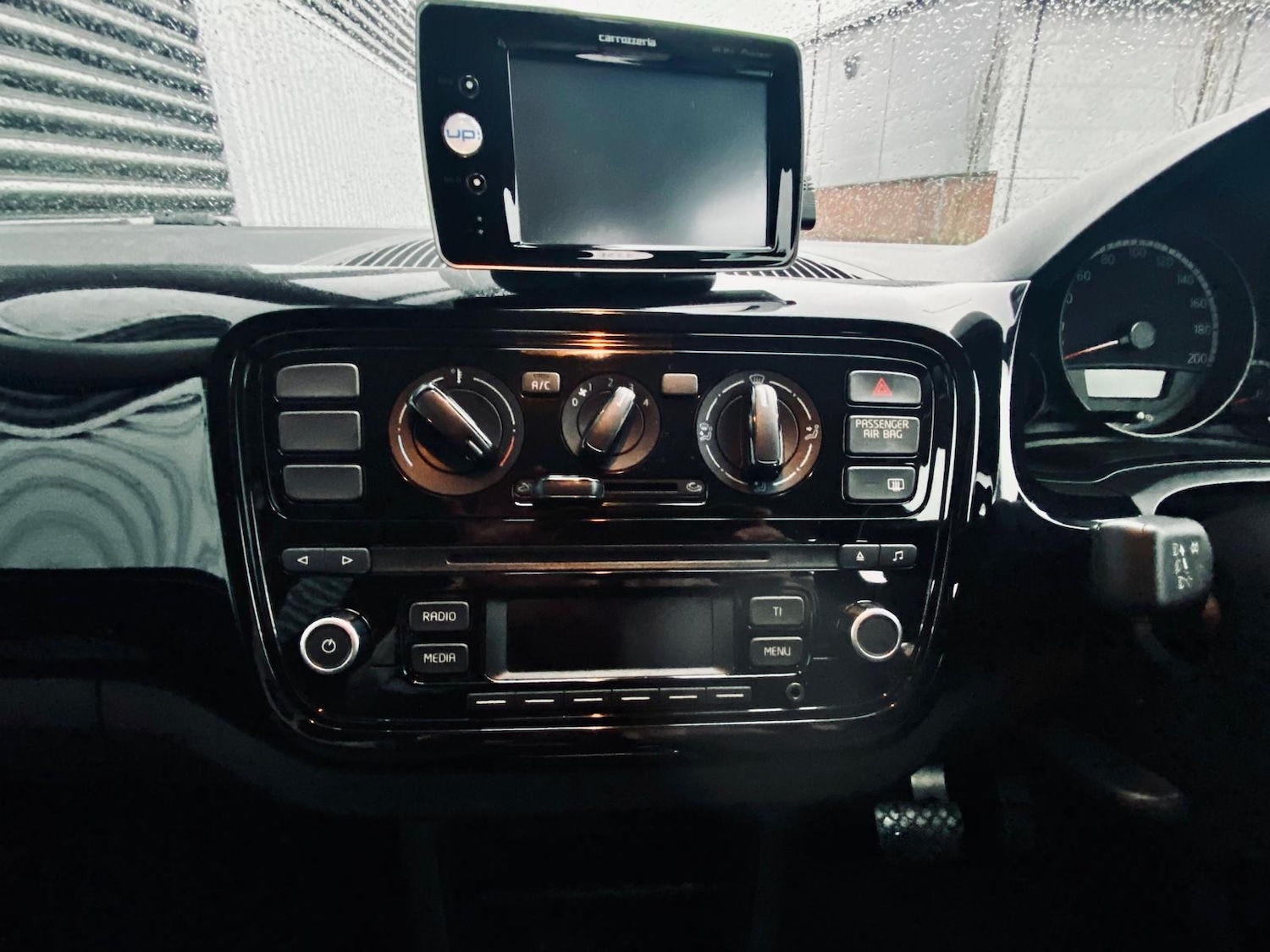 Used Volkswagen up! 2025 for sale - 77022750: Photo 54