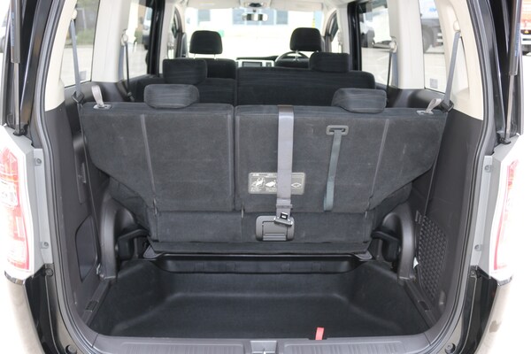 Used Honda Stepwagon 2012 for sale - 71609105: Photo 17