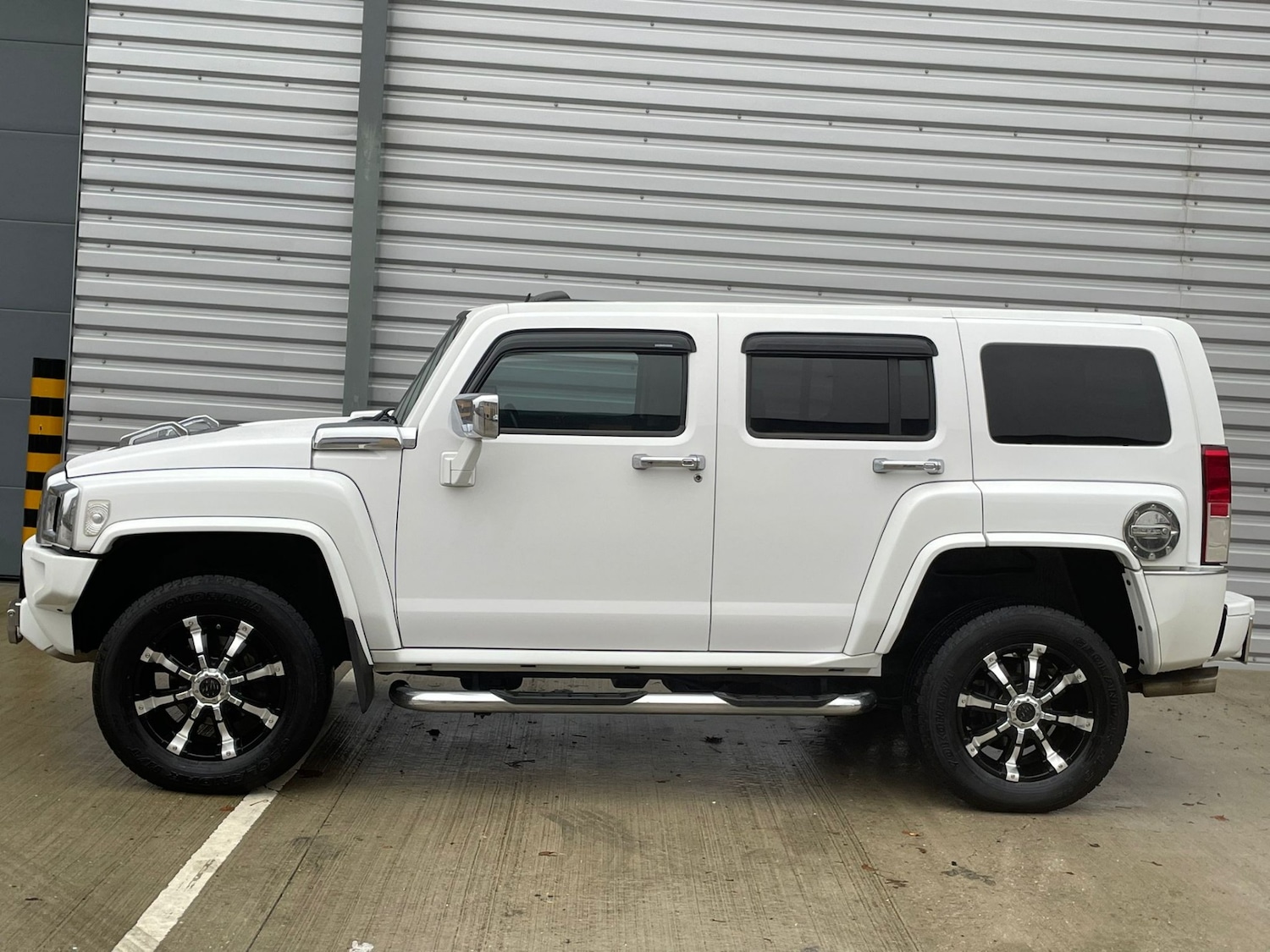 Used Hummer H2 2009 for sale - 76846744: Photo 9