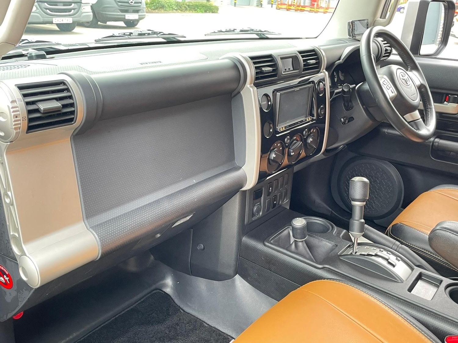 Used Toyota FJ Cruiser 2014 for sale - 76882130: Photo 8