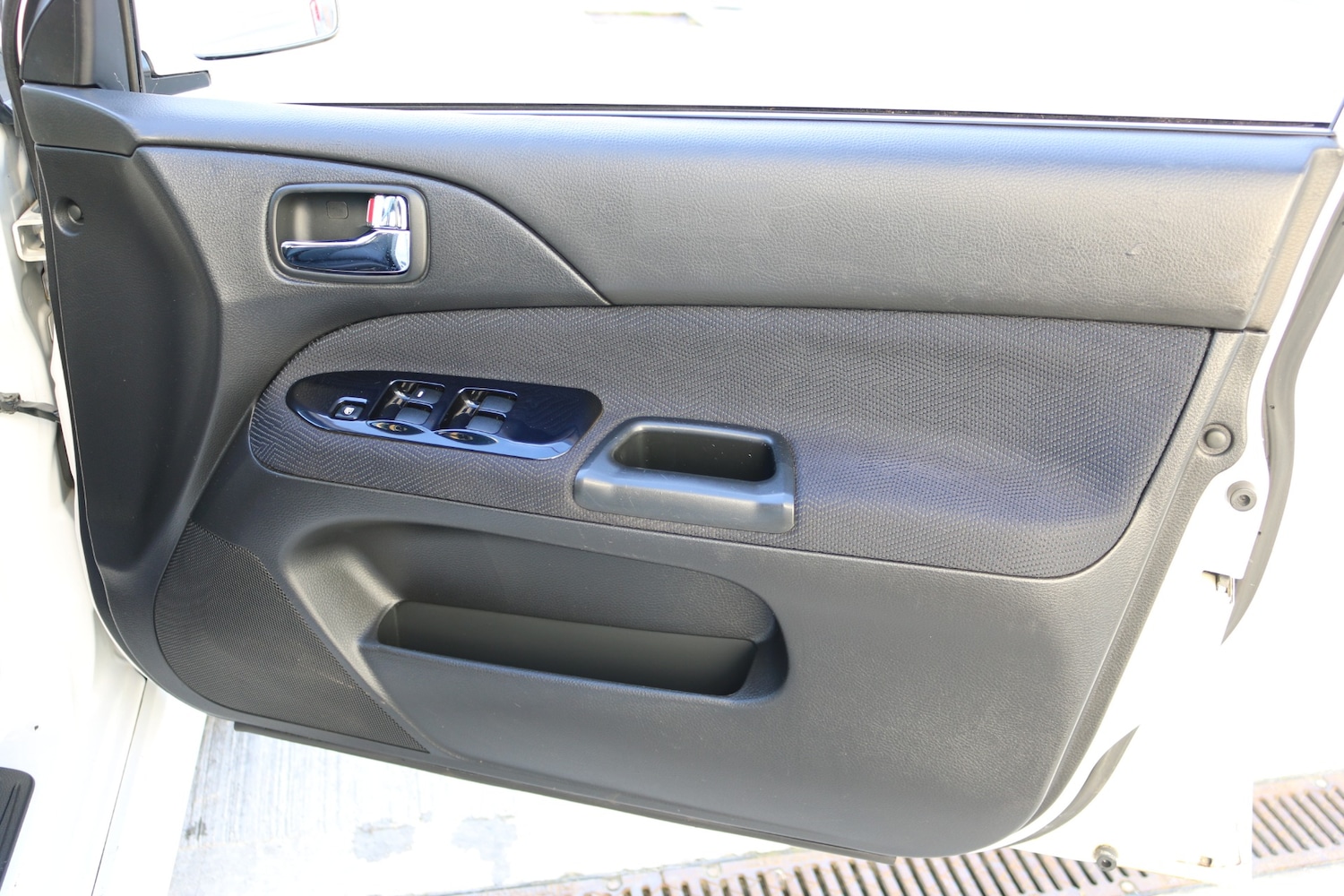 Used Mitsubishi Lancer 2002 for sale - 76891560: Photo 10