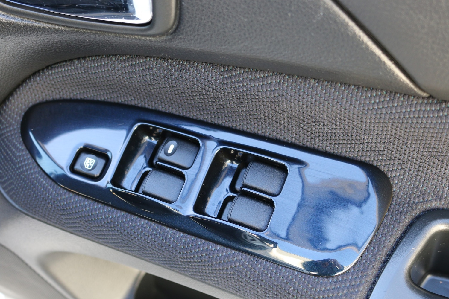 Used Mitsubishi Lancer 2002 for sale - 76891560: Photo 11