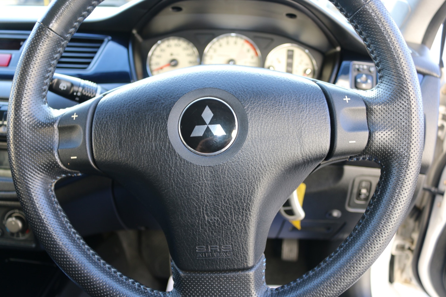 Used Mitsubishi Lancer 2002 for sale - 76891560: Photo 16