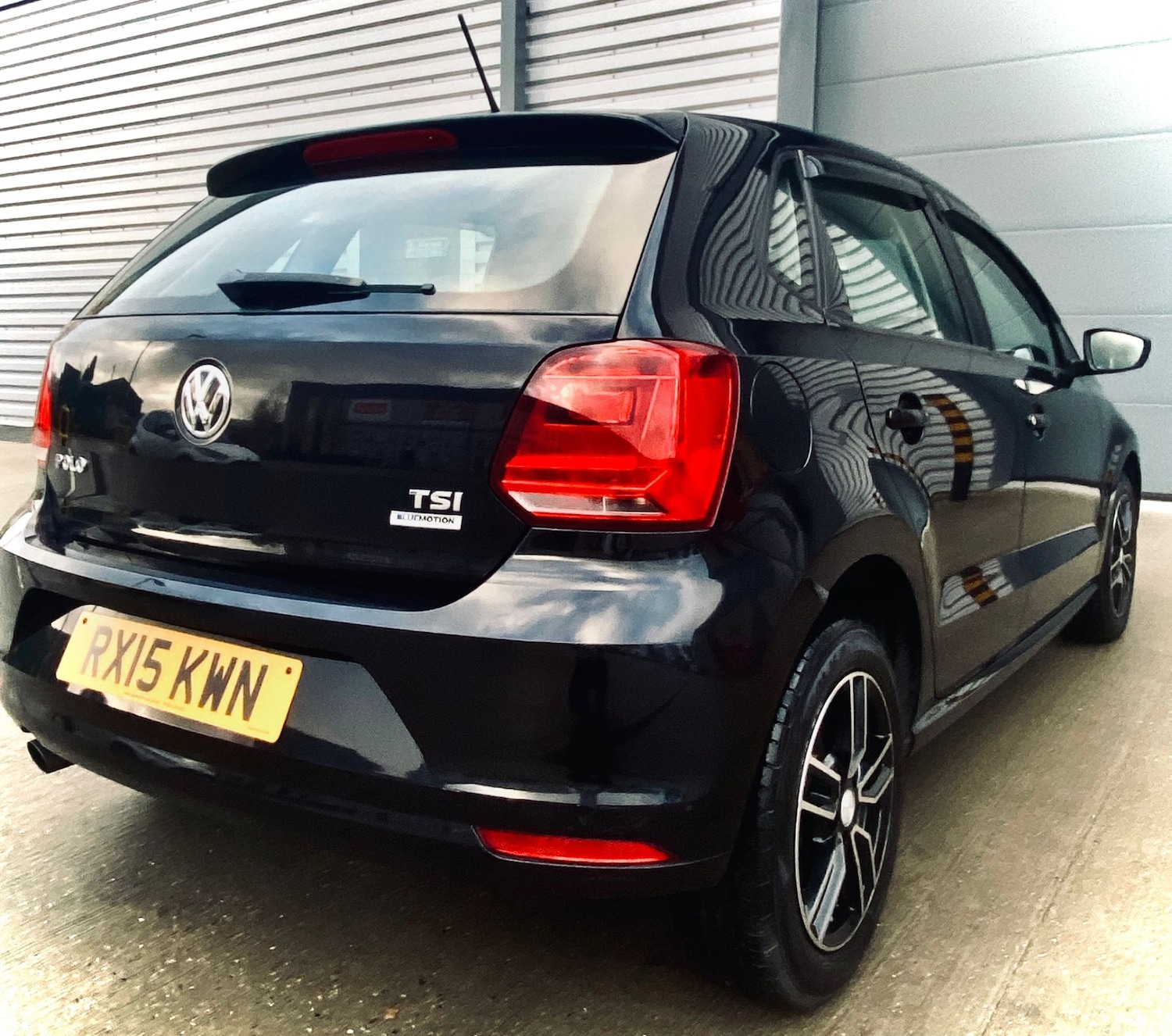 Used Volkswagen Polo 2015 for sale - 76941674: Photo 11