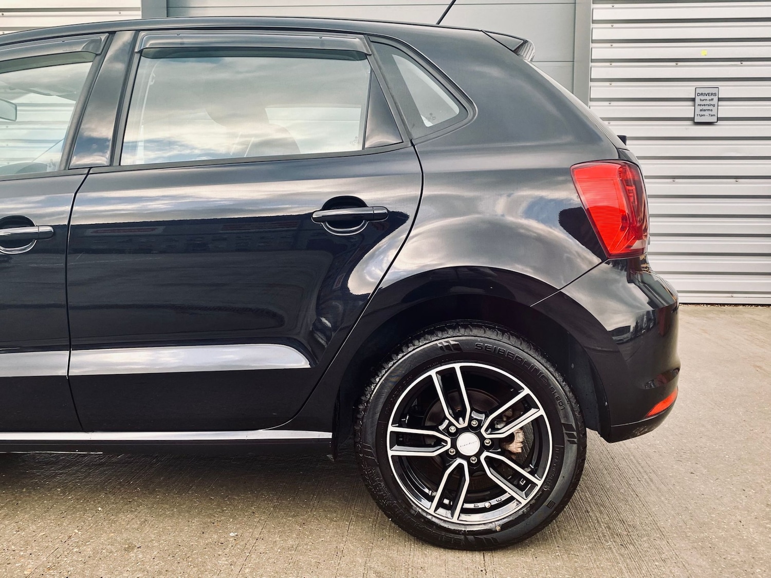 Used Volkswagen Polo 2015 for sale - 76941674: Photo 18