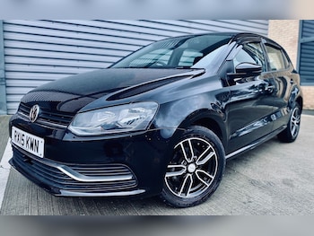 Used Volkswagen Polo 2015 for sale - 76941674: Photo