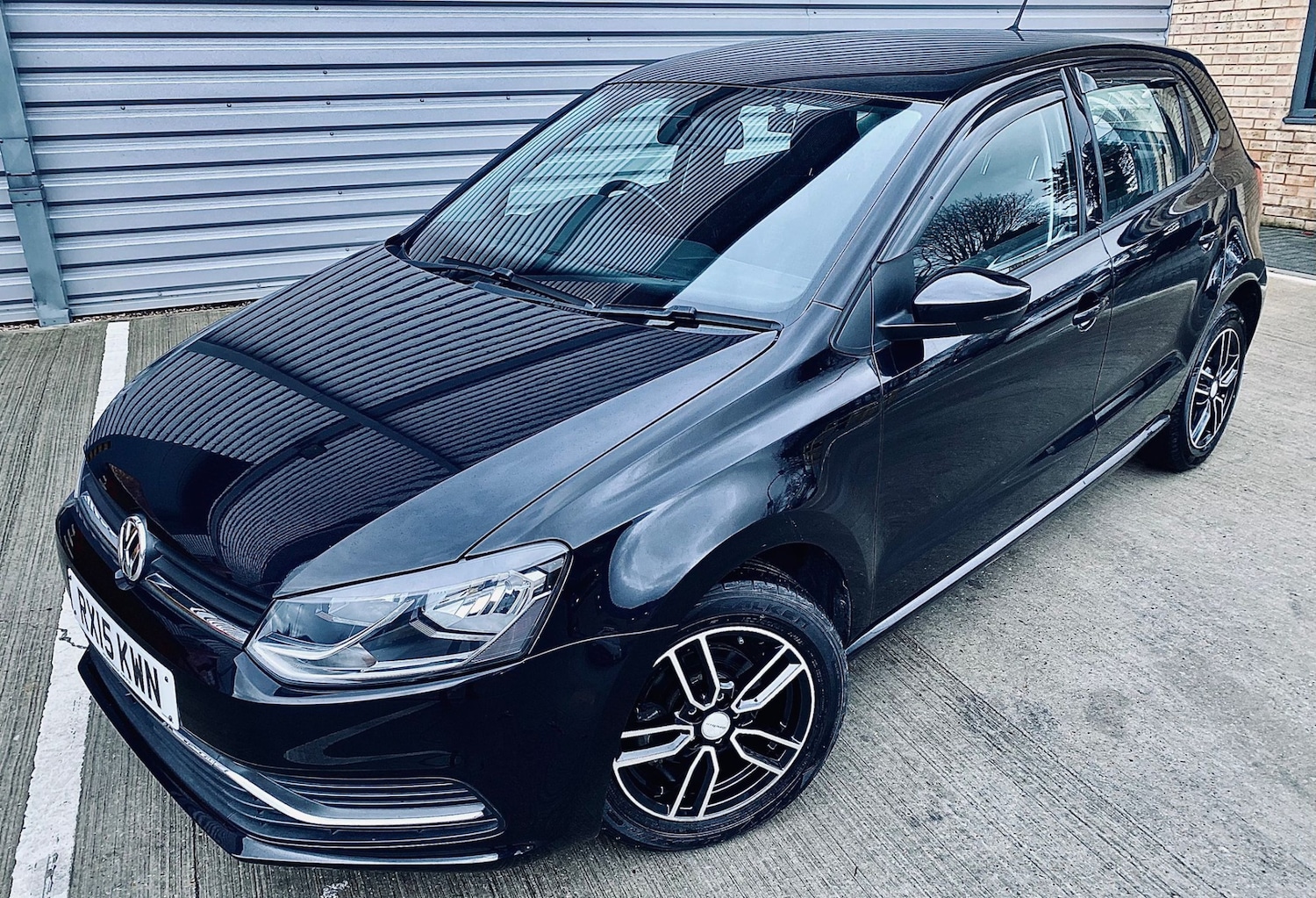 Used Volkswagen Polo 2015 for sale - 76941674: Photo 3