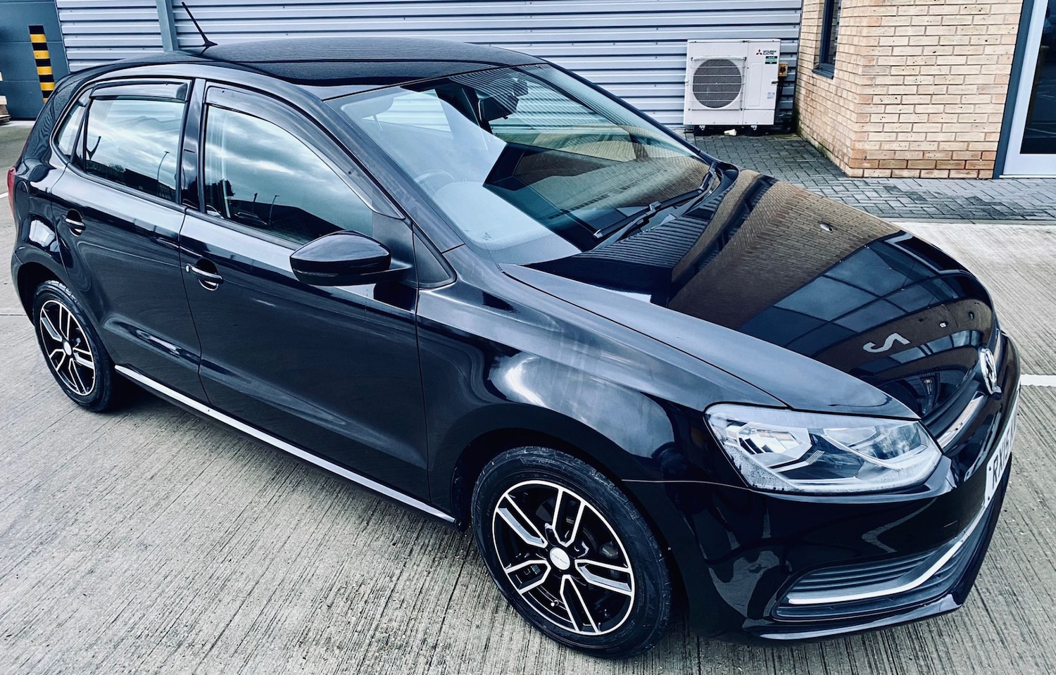 Used Volkswagen Polo 2015 for sale - 76941674: Photo 35