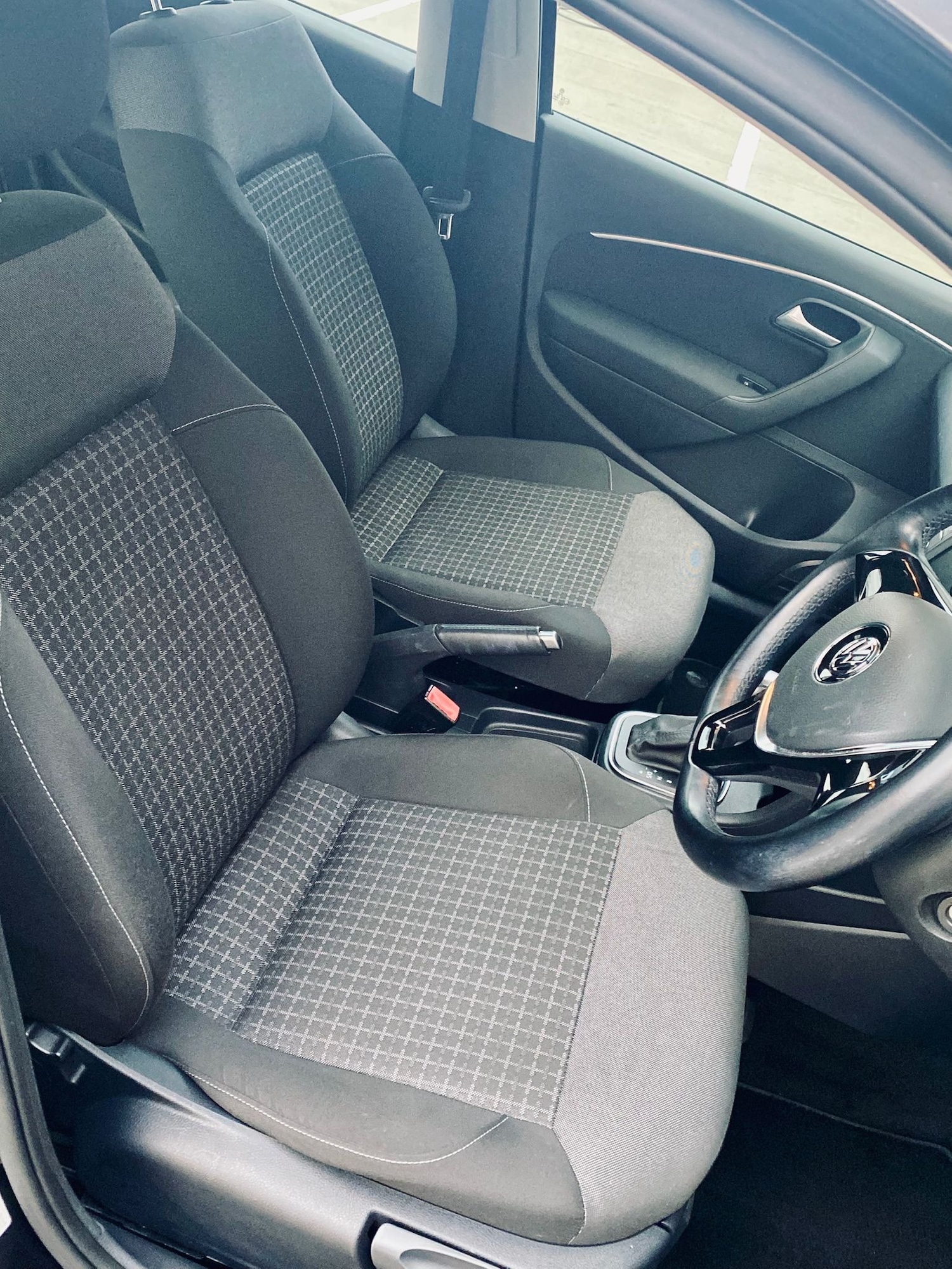 Used Volkswagen Polo 2015 for sale - 76941674: Photo 44