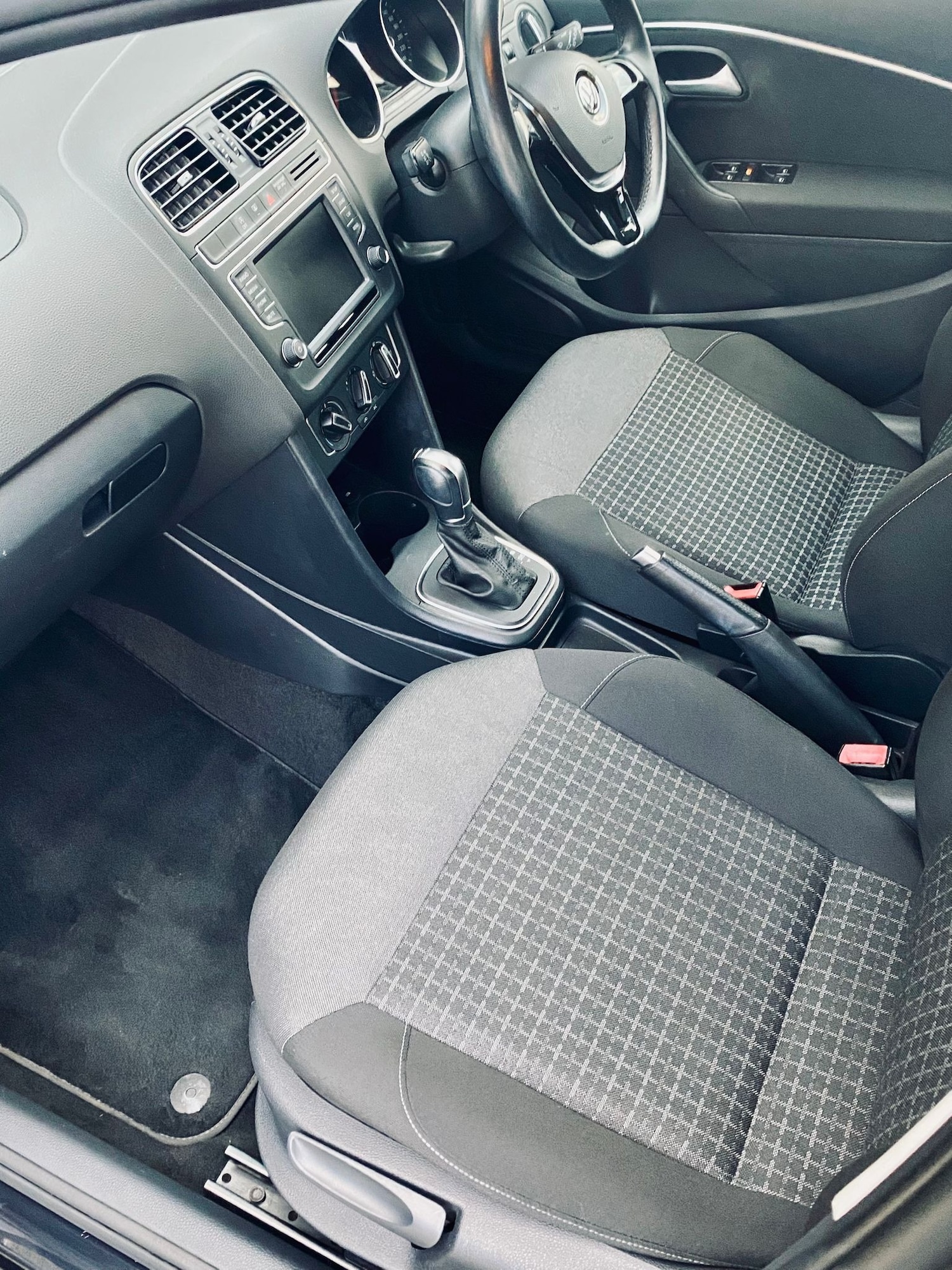 Used Volkswagen Polo 2015 for sale - 76941674: Photo 46