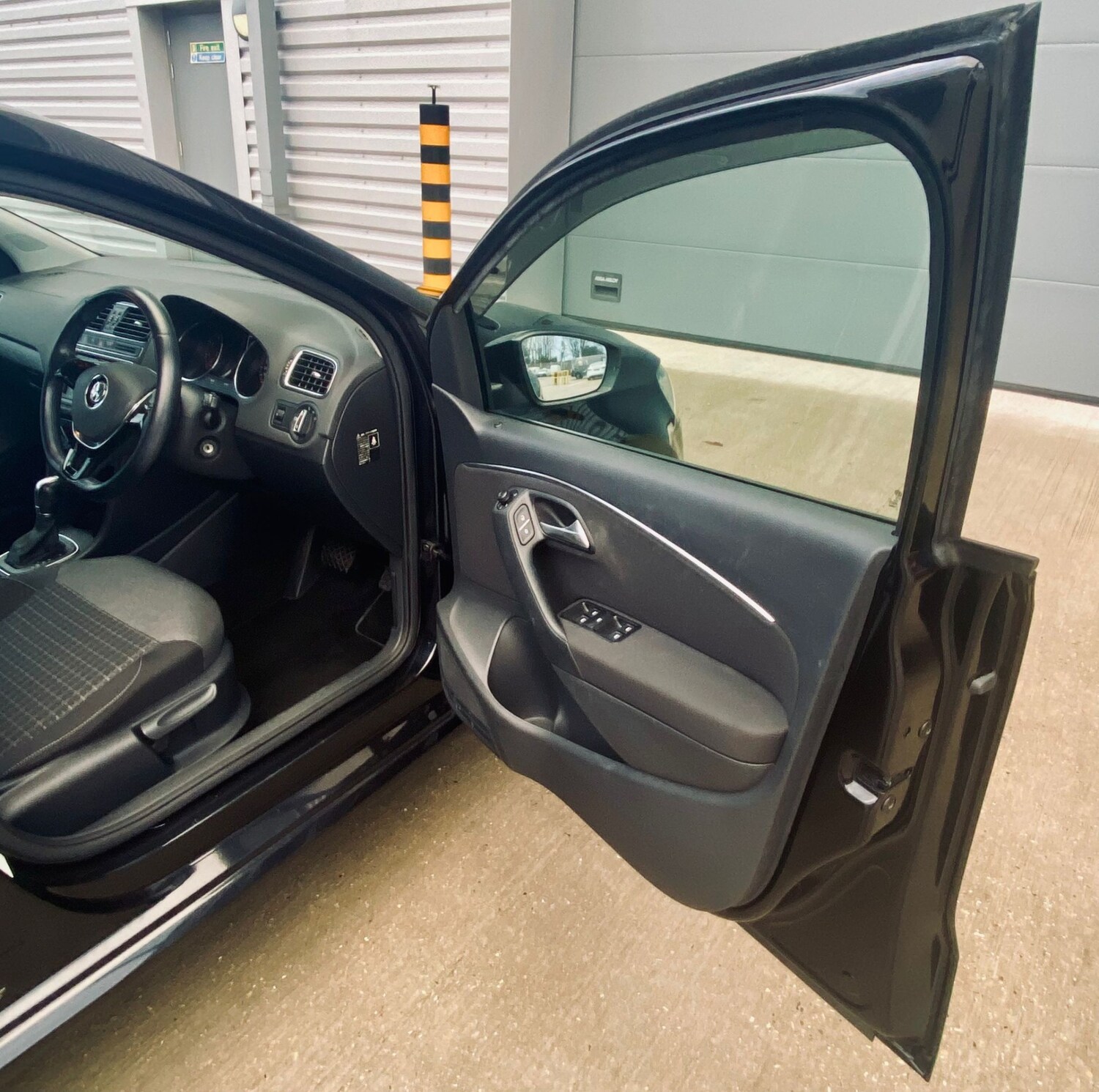 Used Volkswagen Polo 2015 for sale - 76941674: Photo 49