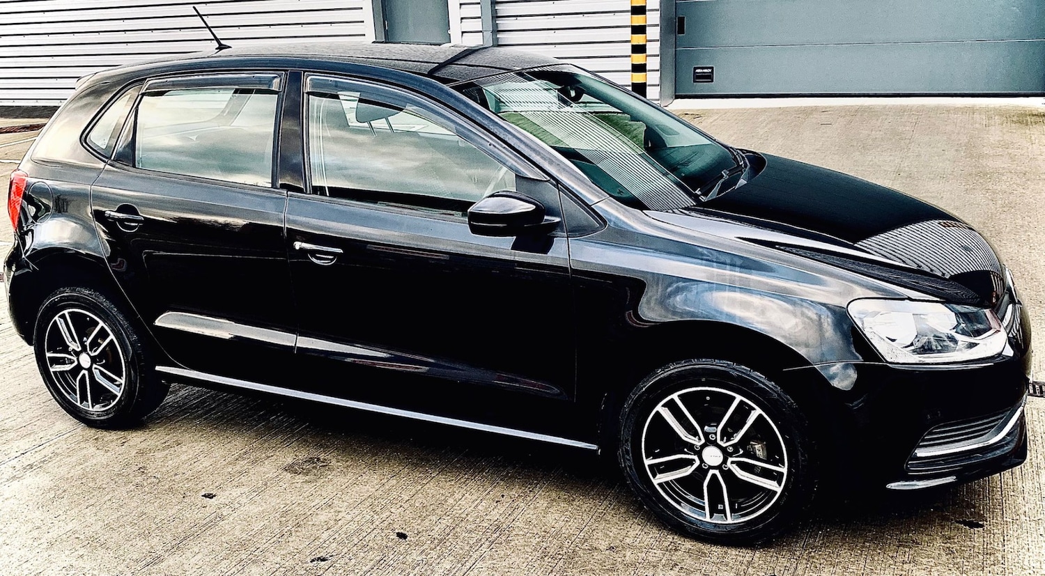 Used Volkswagen Polo 2015 for sale - 76941674: Photo 57