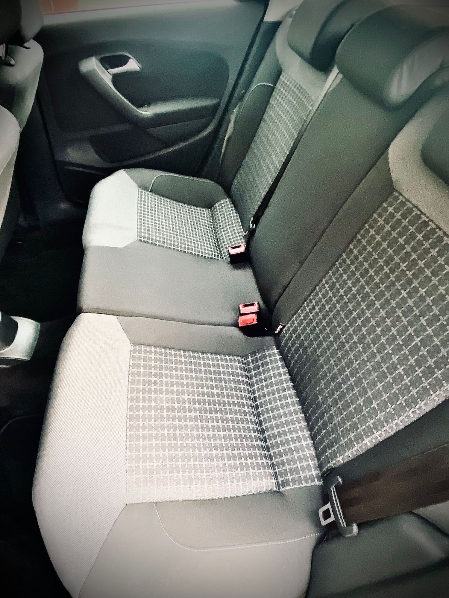 Used Volkswagen Polo 2015 for sale - 76941674: Photo 9