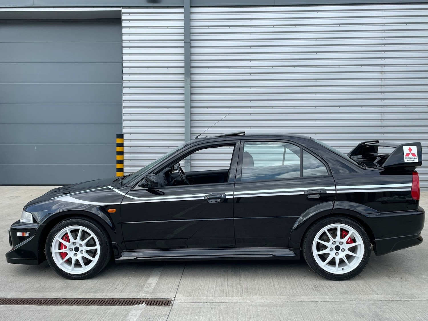 Used Mitsubishi Lancer 2002 for sale - 76265839: Photo 6