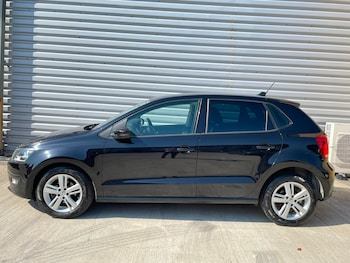 Used Volkswagen Polo 2014 for sale - 79365335: Photo