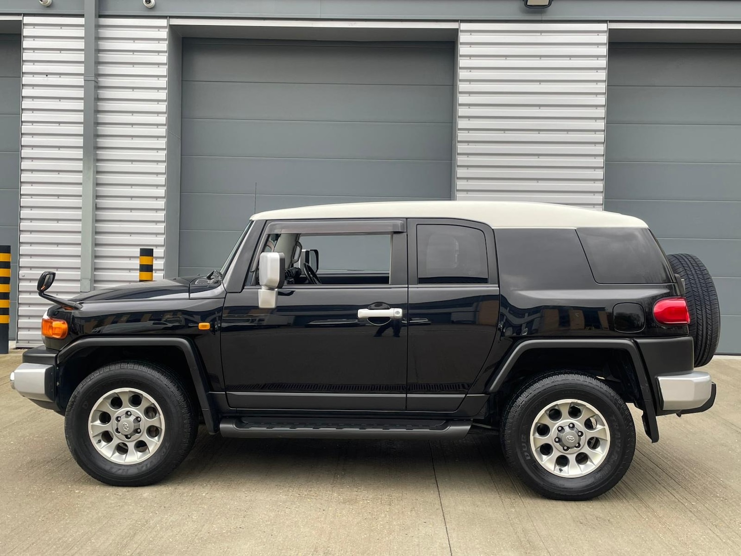 Used Toyota FJ Cruiser 2012 for sale - 76625574: Photo 8