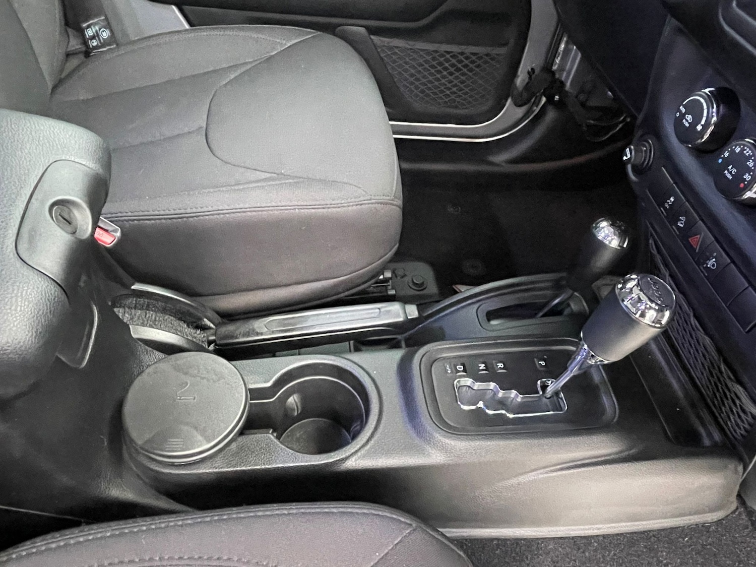 Used Jeep Wrangler 2017 for sale - 77261181: Photo 13