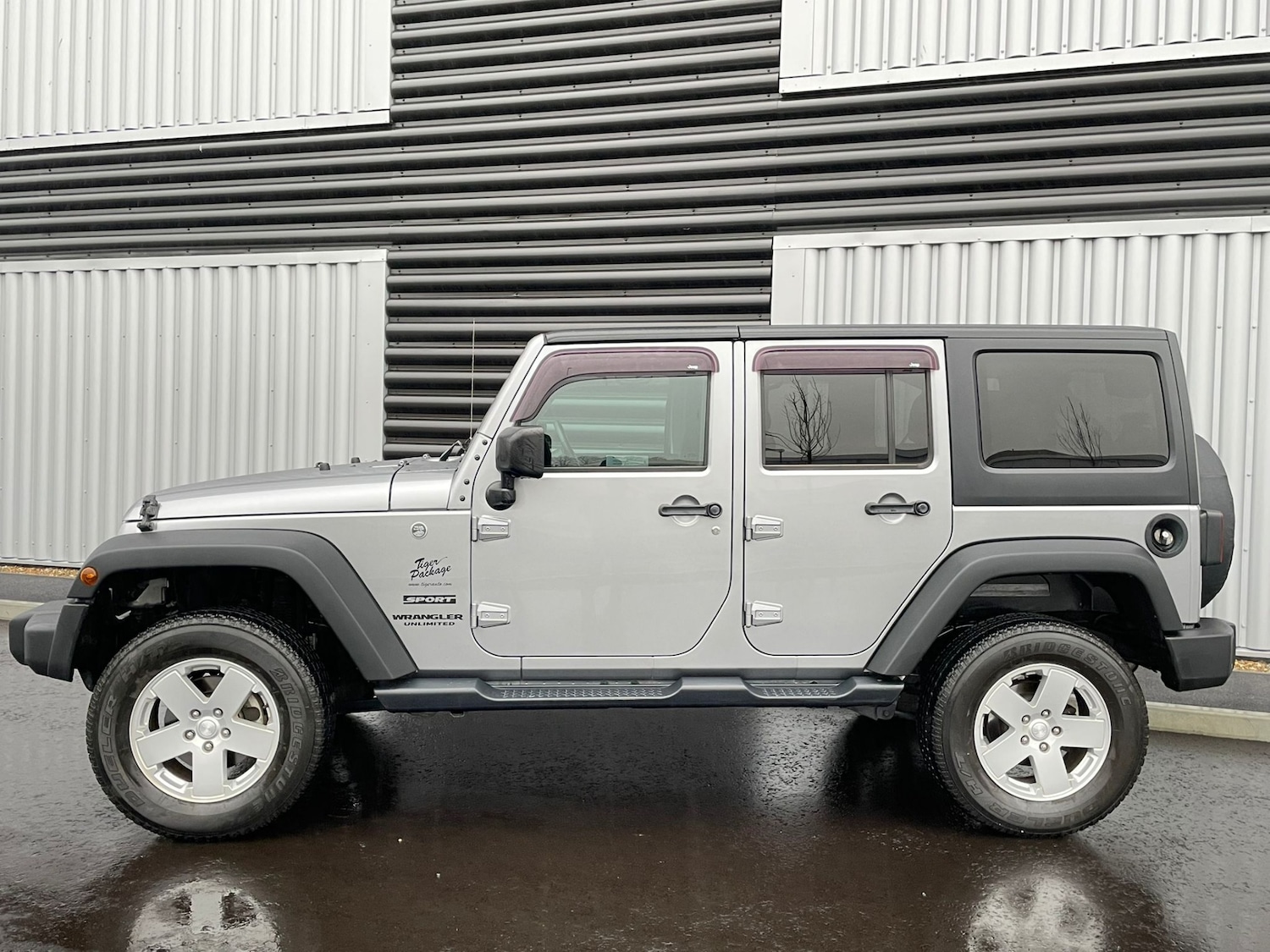Used Jeep Wrangler 2017 for sale - 77261181: Photo 5