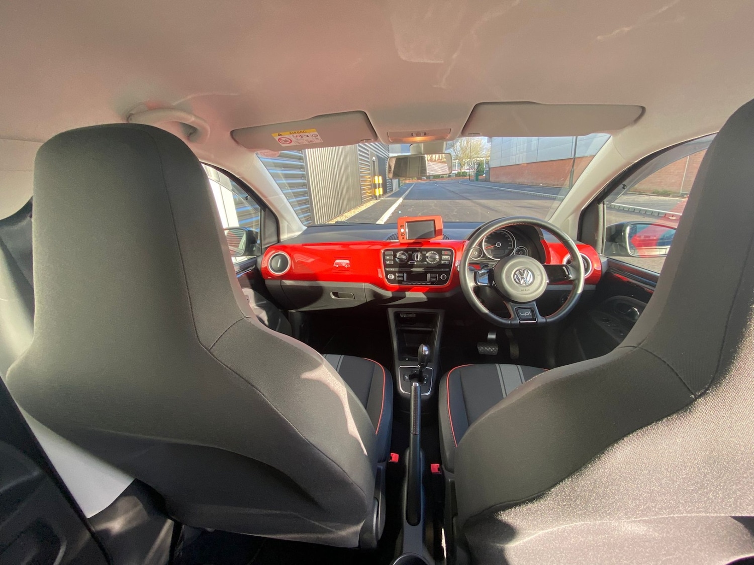 Used Volkswagen up! 2014 for sale - 76770298: Photo 13