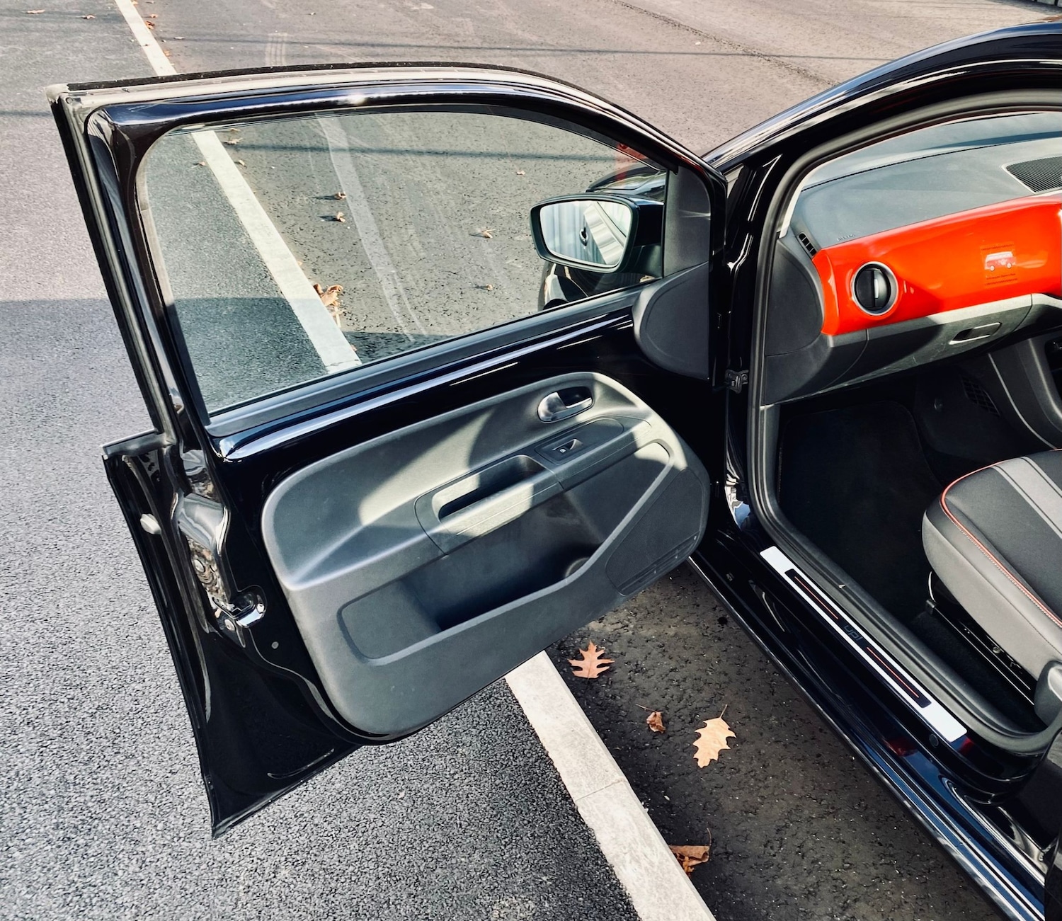 Used Volkswagen up! 2014 for sale - 76770298: Photo 18