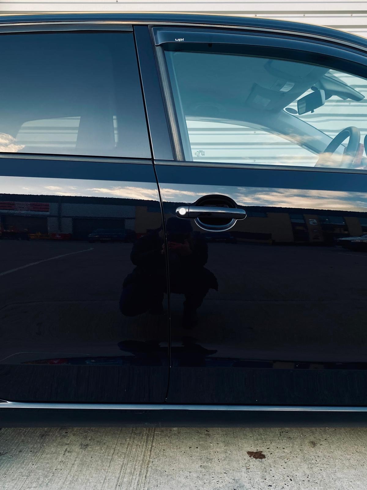 Used Volkswagen up! 2014 for sale - 76770298: Photo 41