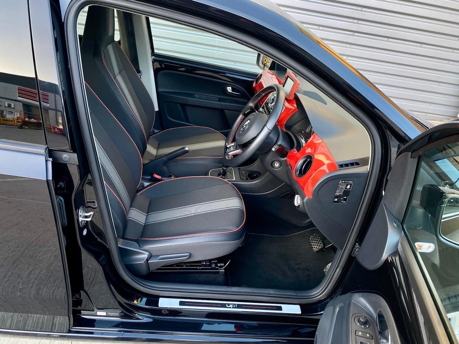 Used Volkswagen up! 2014 for sale - 76770298: Photo 62