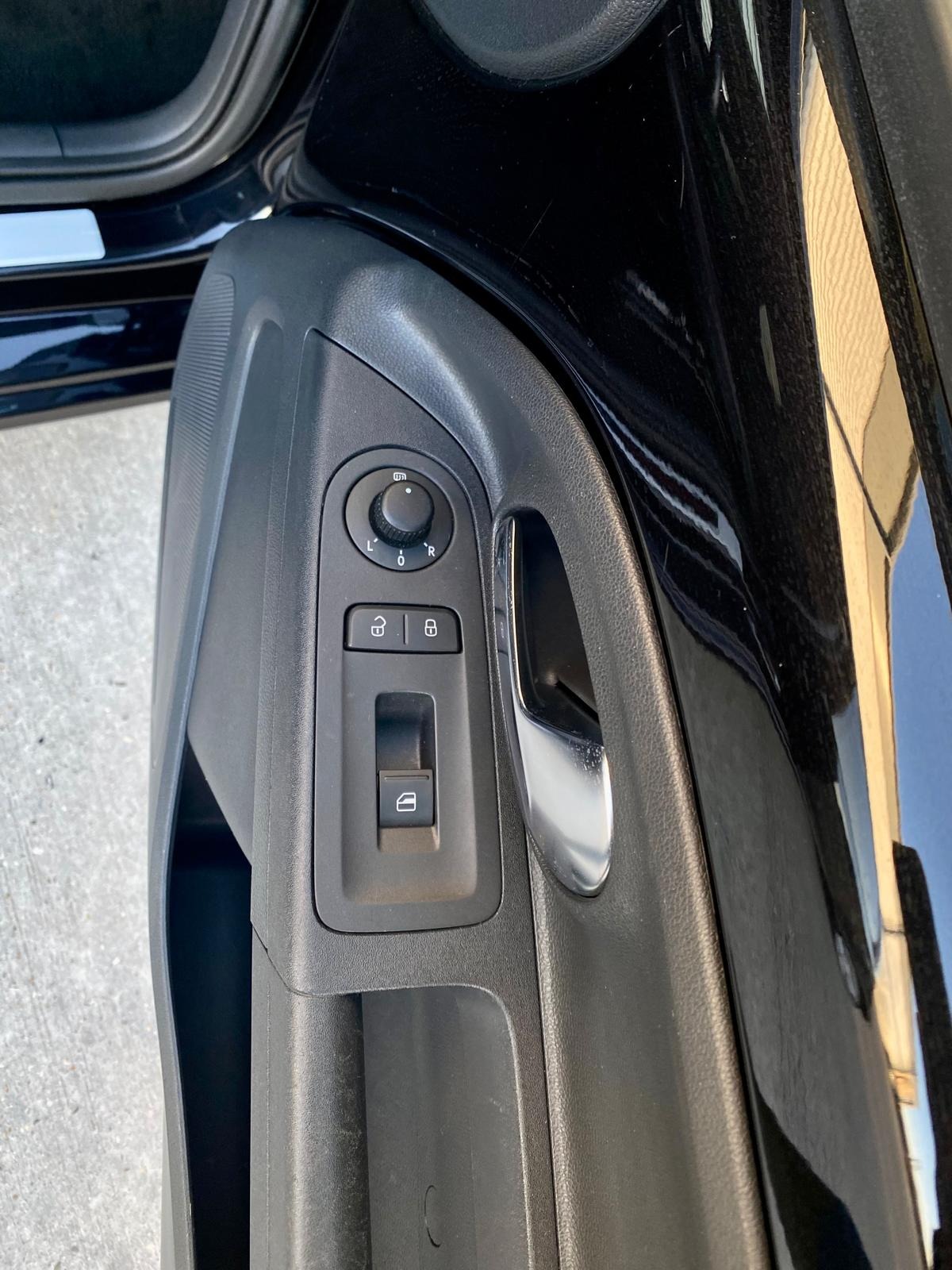 Used Volkswagen up! 2014 for sale - 76770298: Photo 63