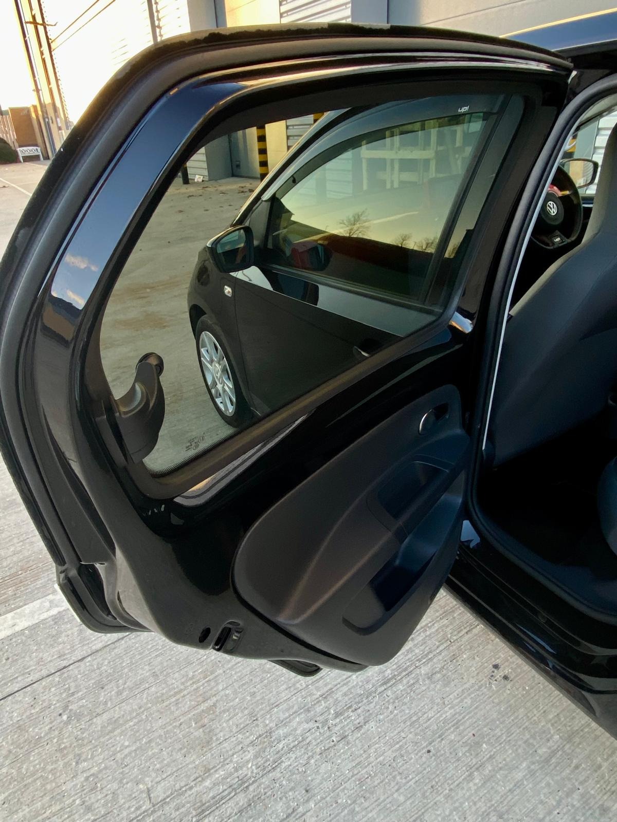 Used Volkswagen up! 2014 for sale - 76770298: Photo 79