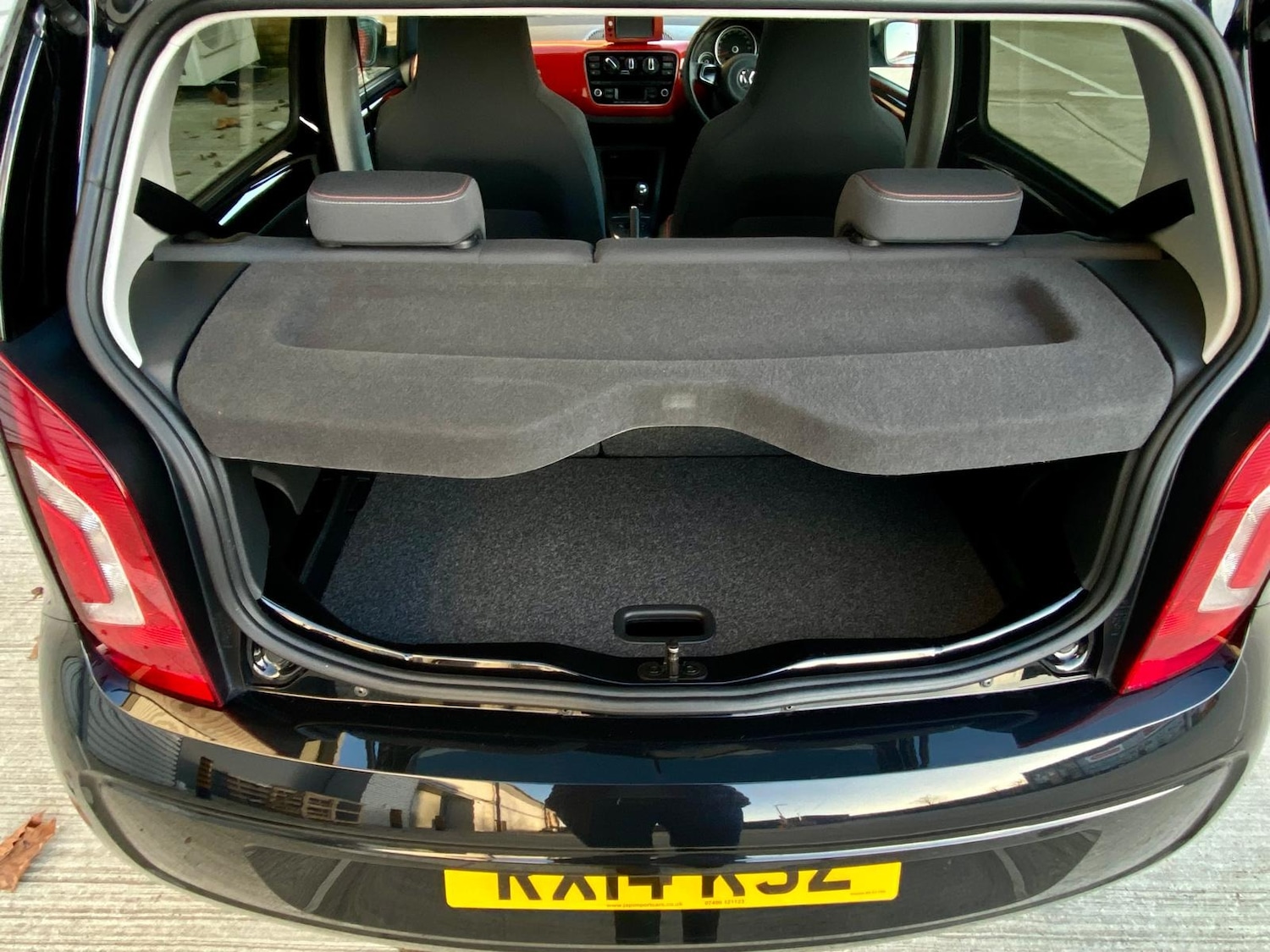 Used Volkswagen up! 2014 for sale - 76770298: Photo 81