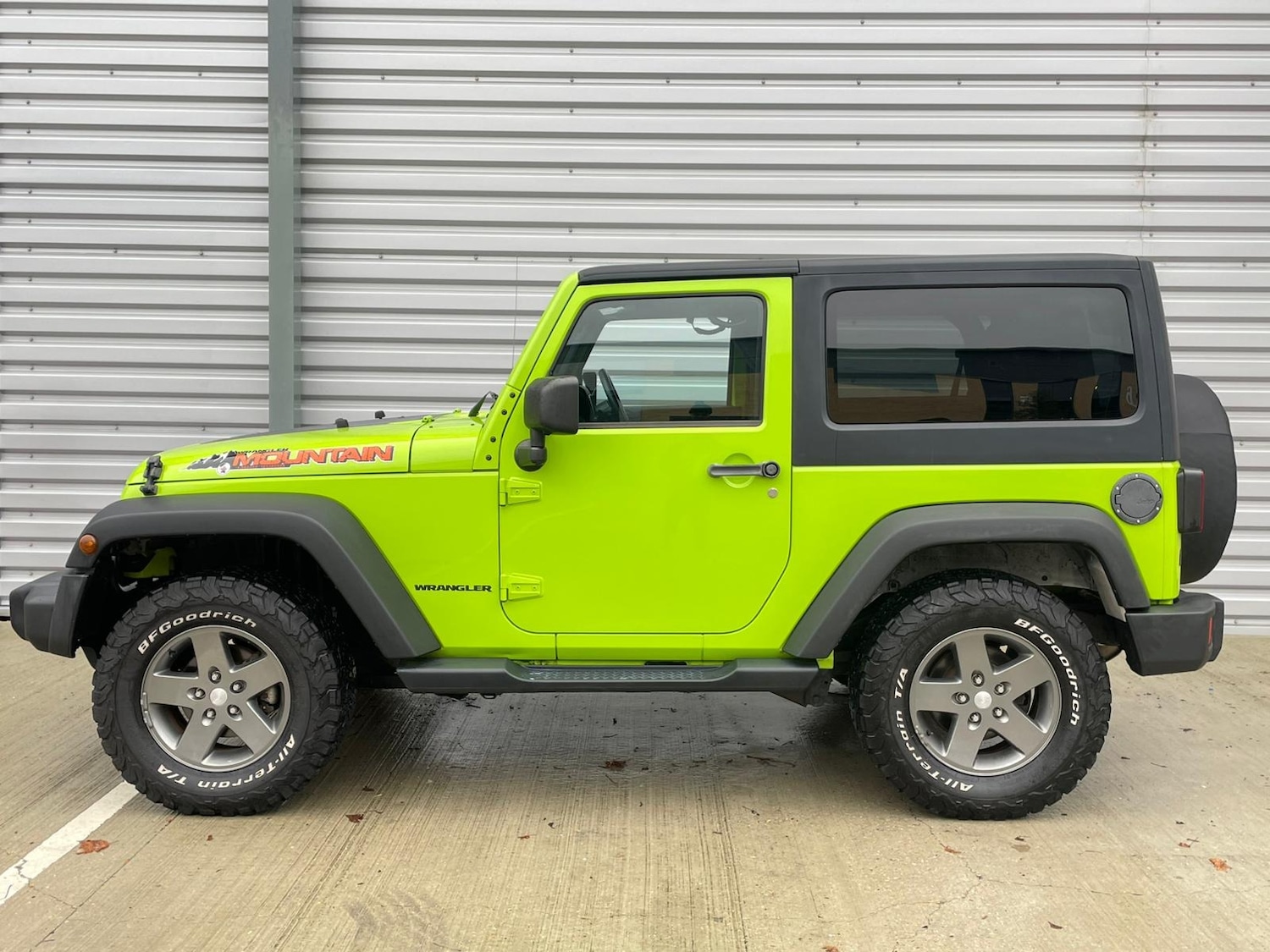 Used Jeep Wrangler 2012 for sale - 76669444: Photo 4