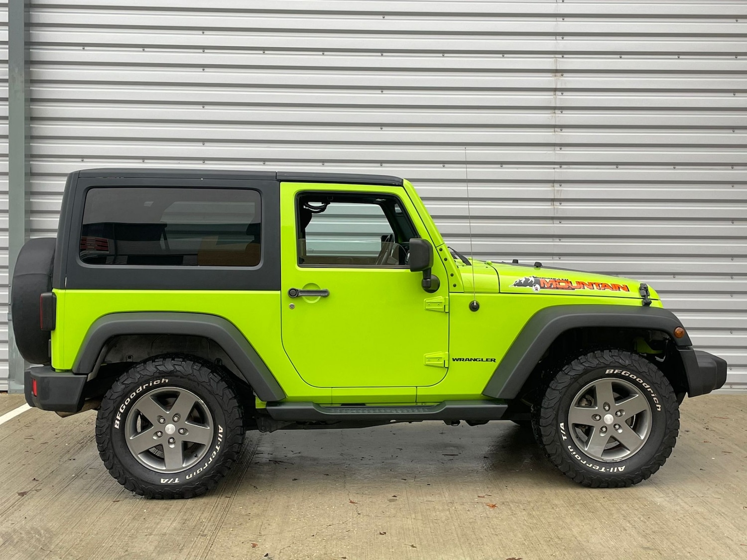 Used Jeep Wrangler 2012 for sale - 76669444: Photo 5