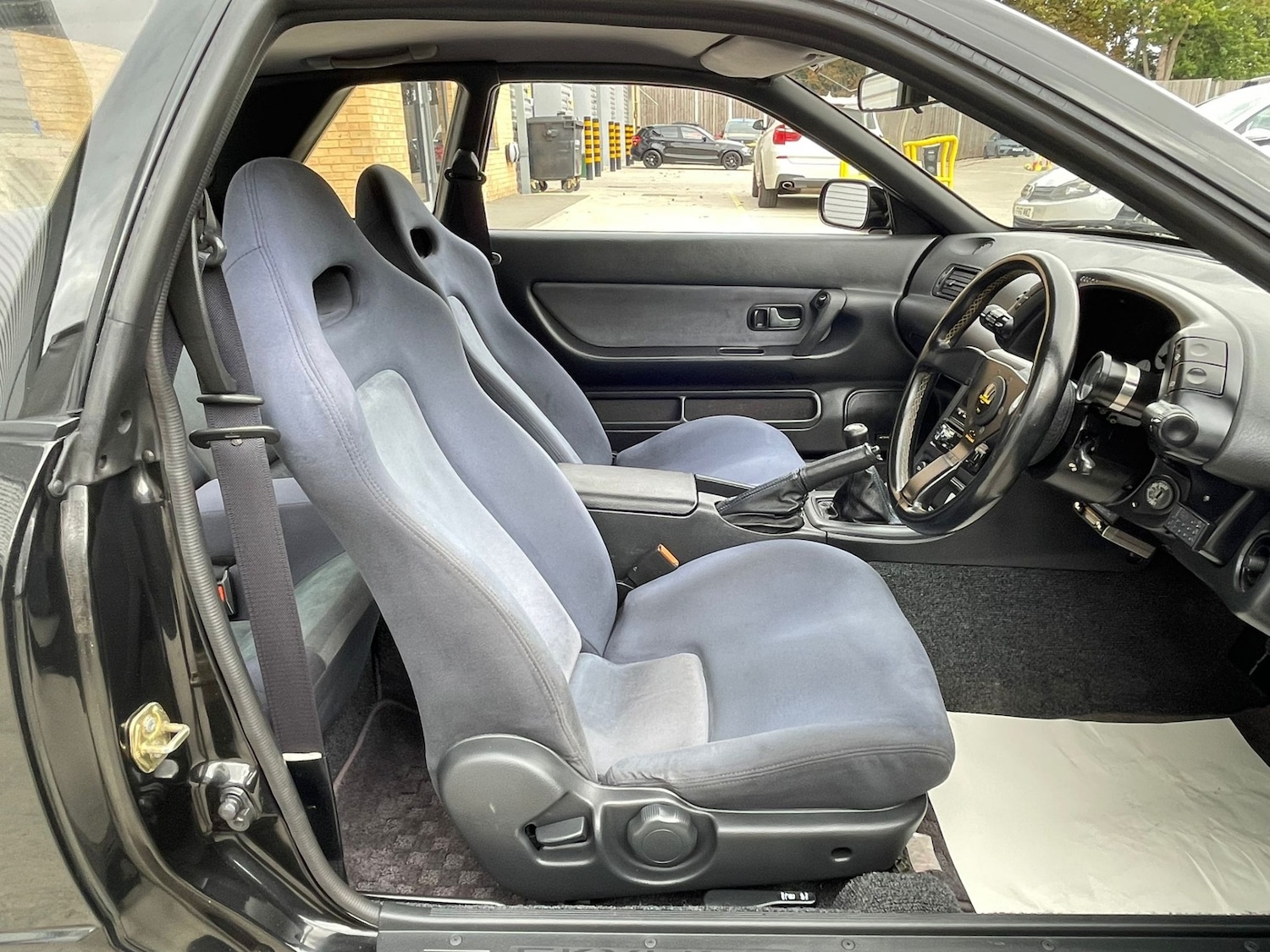 Used Nissan Skyline 1993 for sale - 77234604: Photo 8