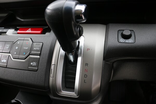 Used Honda Stepwagon 2012 for sale - 73782366: Photo 22