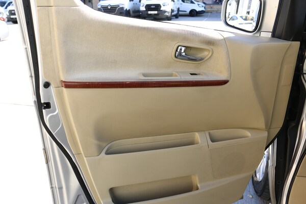 Used Nissan Elgrand 2006 for sale - 73782853: Photo 20