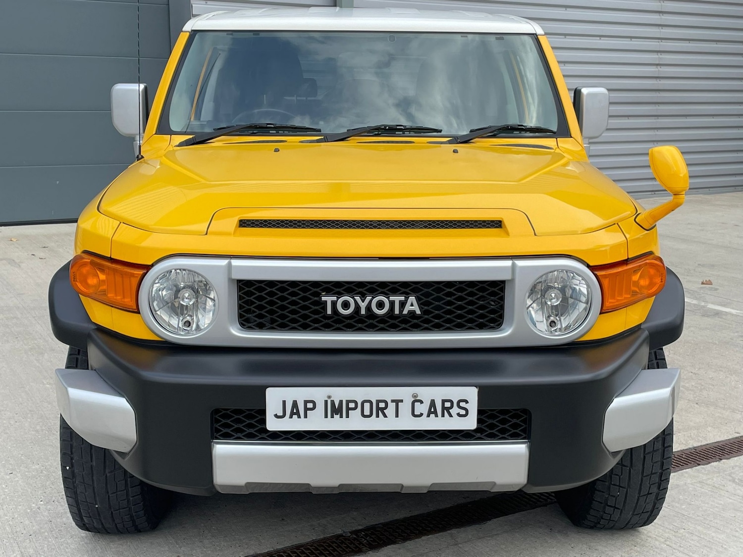 Used Toyota FJ Cruiser 2011 for sale - 76273077: Photo 2