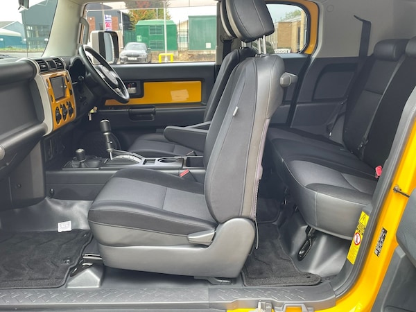 Used Toyota FJ Cruiser 2011 for sale - 76273077: Photo 20