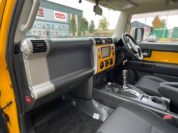 Used Toyota FJ Cruiser 2011 for sale - 76273077: Photo 23