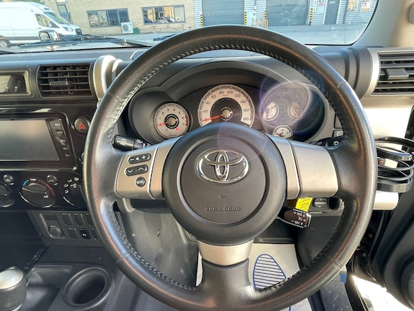 Used Toyota FJ Cruiser 2014 for sale - 76196429: Photo 11