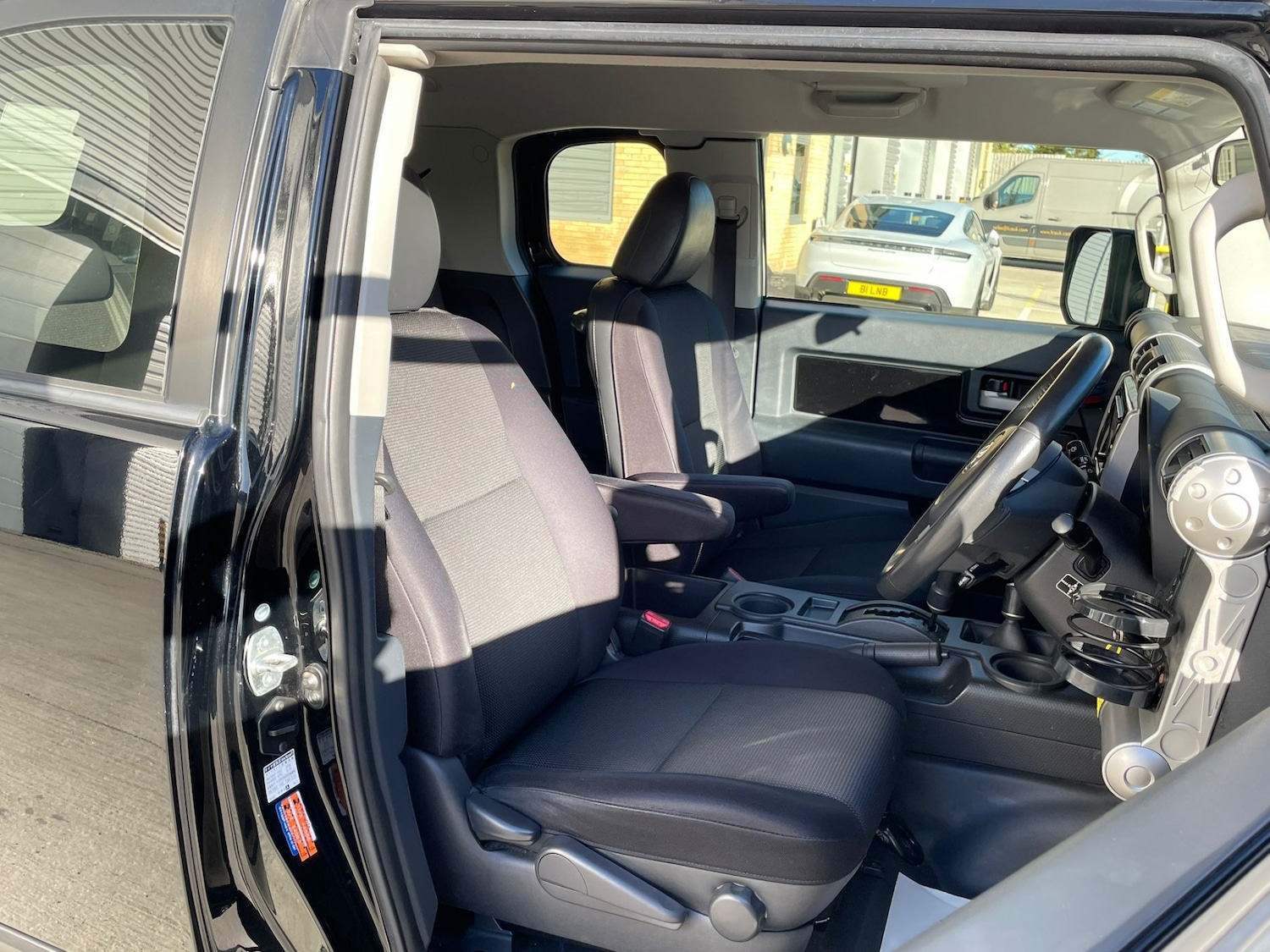 Used Toyota FJ Cruiser 2014 for sale - 76196429: Photo 9