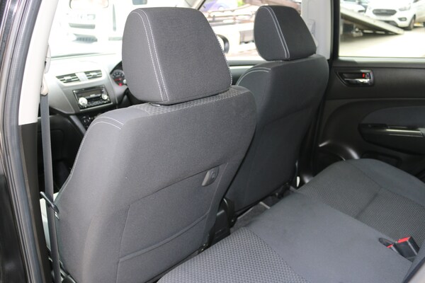 Used Suzuki Swift 2014 for sale - 73794168: Photo 19