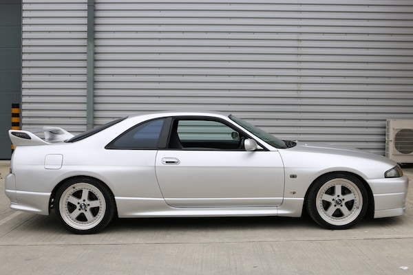 Used Nissan Skyline 1995 for sale - 74770737: Photo 2
