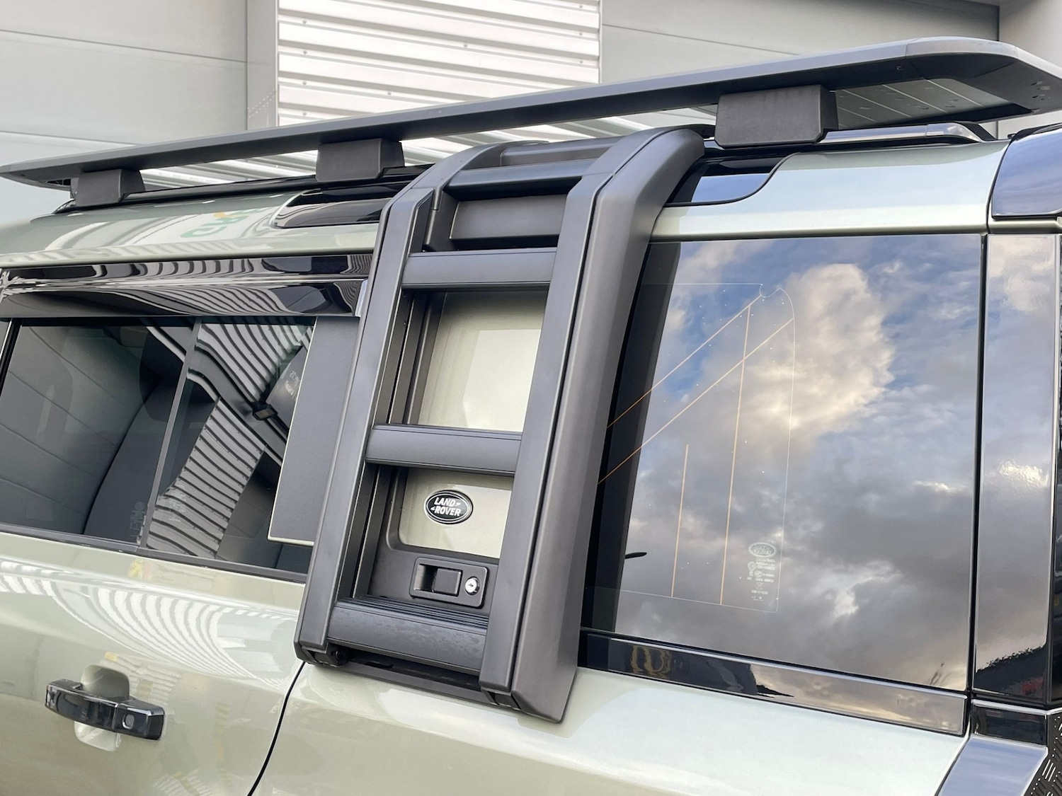 Used Land Rover Defender 2021 for sale - 77515398: Photo 14