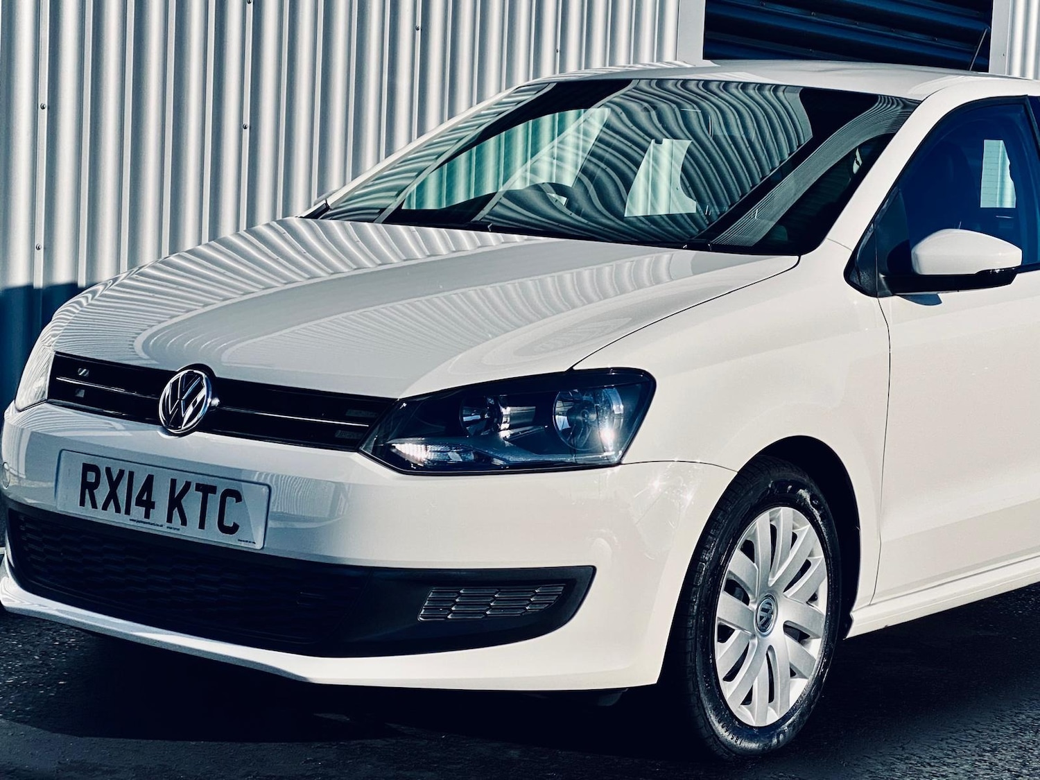 Used Volkswagen Polo for sale - 76949405: Photo 2